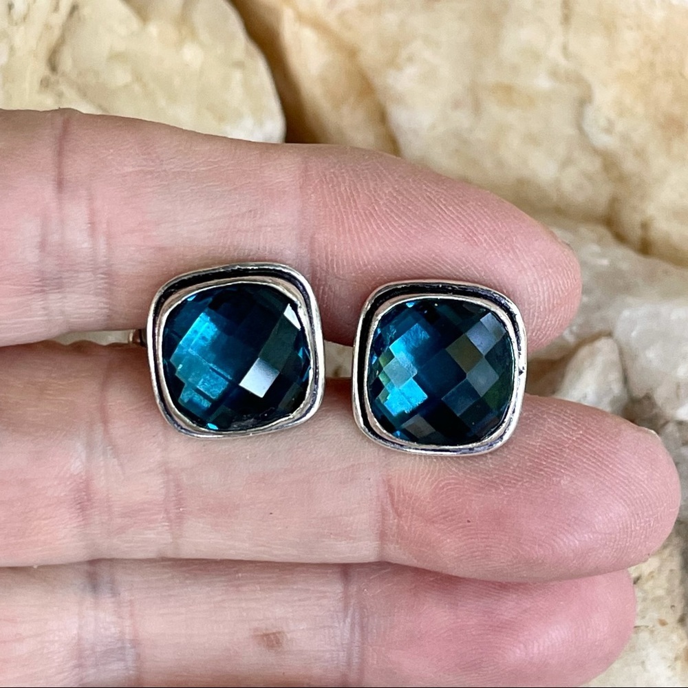 Square checkerboard faceted London blue crystal cuff links - Picture 4 of 4